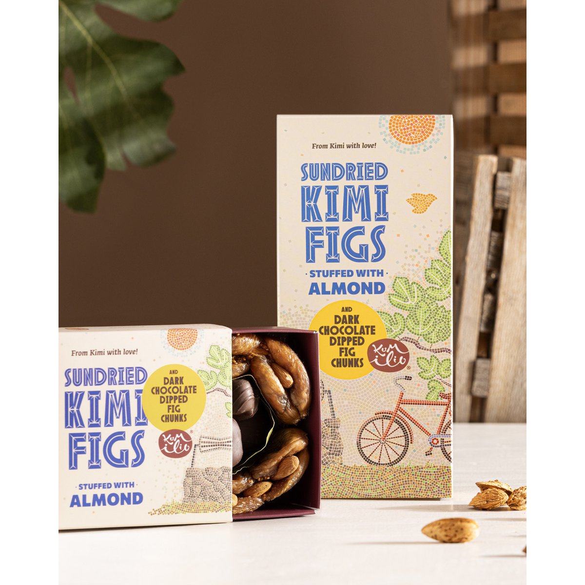 KUMILIO Premium Kími fig GIFT BOX filled with Nuts & dark Chocolate dipped 180g