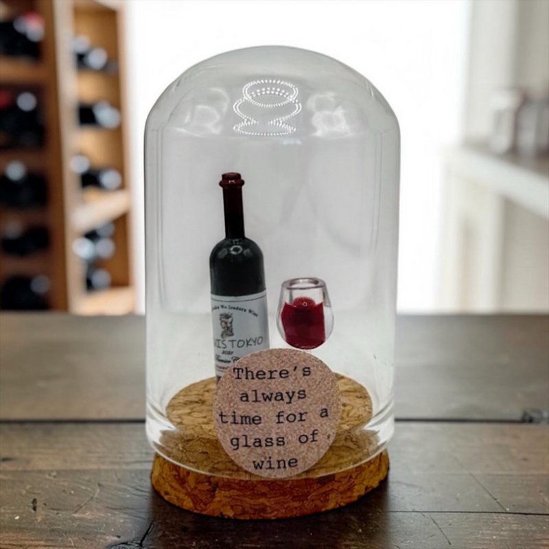 Always time for a glass of wine – Bell jar with miniature wine bottle and glass