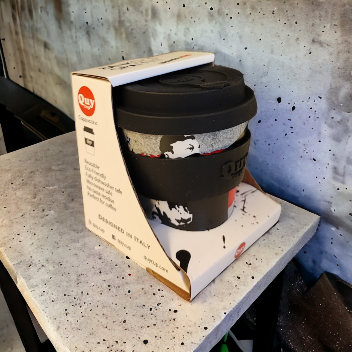 Kubek podróżny Banksy w RPET 230 ml - Miotacz kwiatów