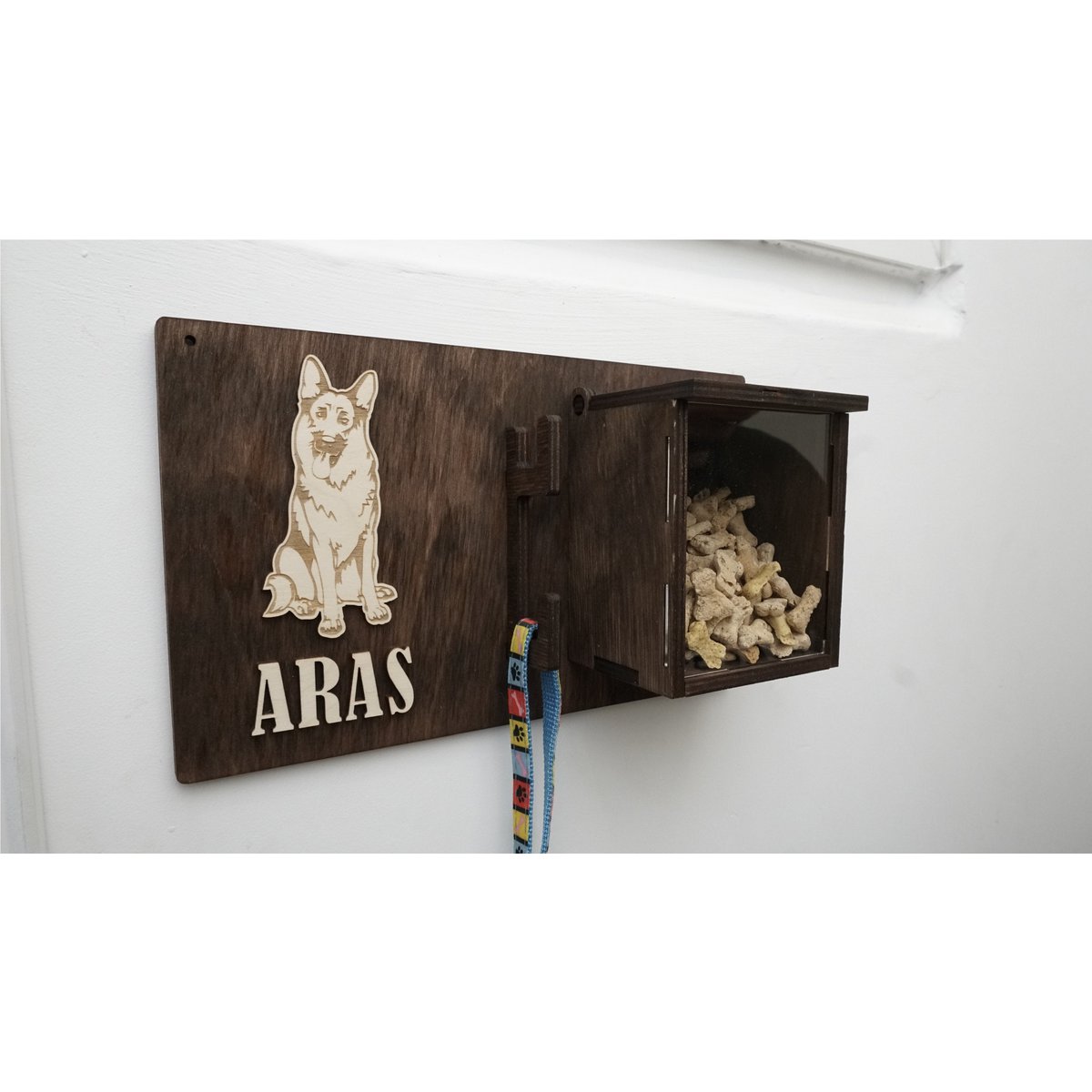 Dog leash holder, Wooden dog leash hanger