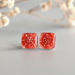 Søde Spider Web øreringe, rød farve, glas og sterling sølv nitter