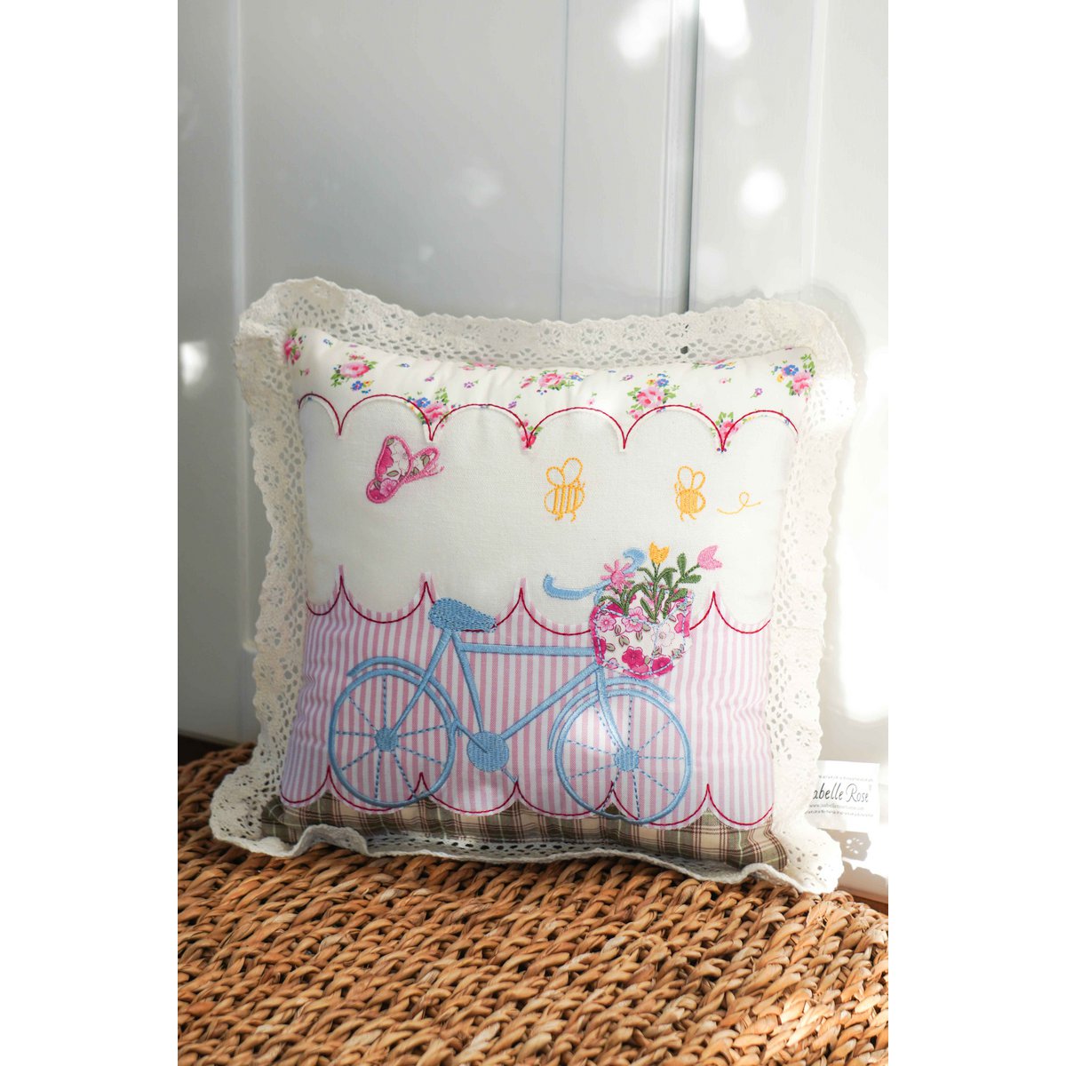 Bicicleta pequeña con cojín 25x25 cm Isabelle Rose