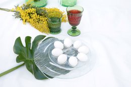 Glass eggs plate 22.5x22.5x2cm