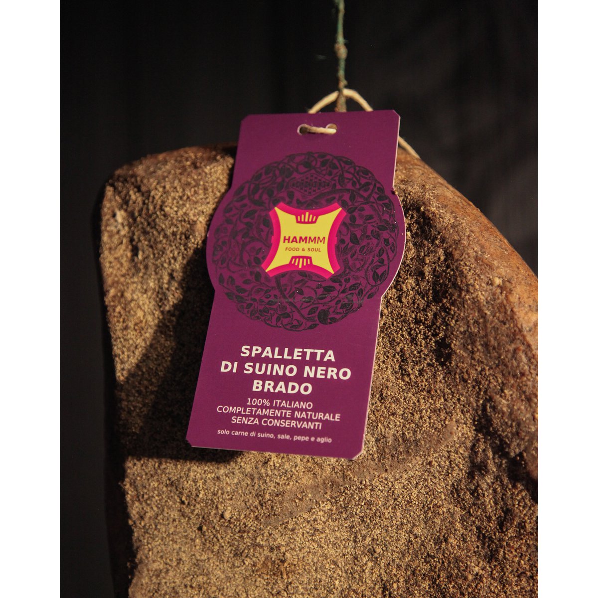 🇬🇧 Shoulder of Umbrian wild black pig - seasoned artisanal cured meat