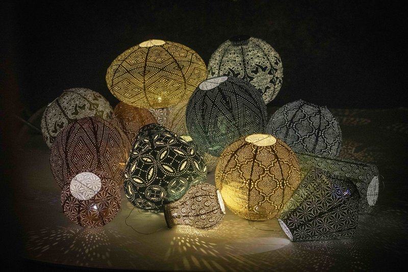 Lumiz Solar Lampion Bazaar Round - 30 cm - Guld