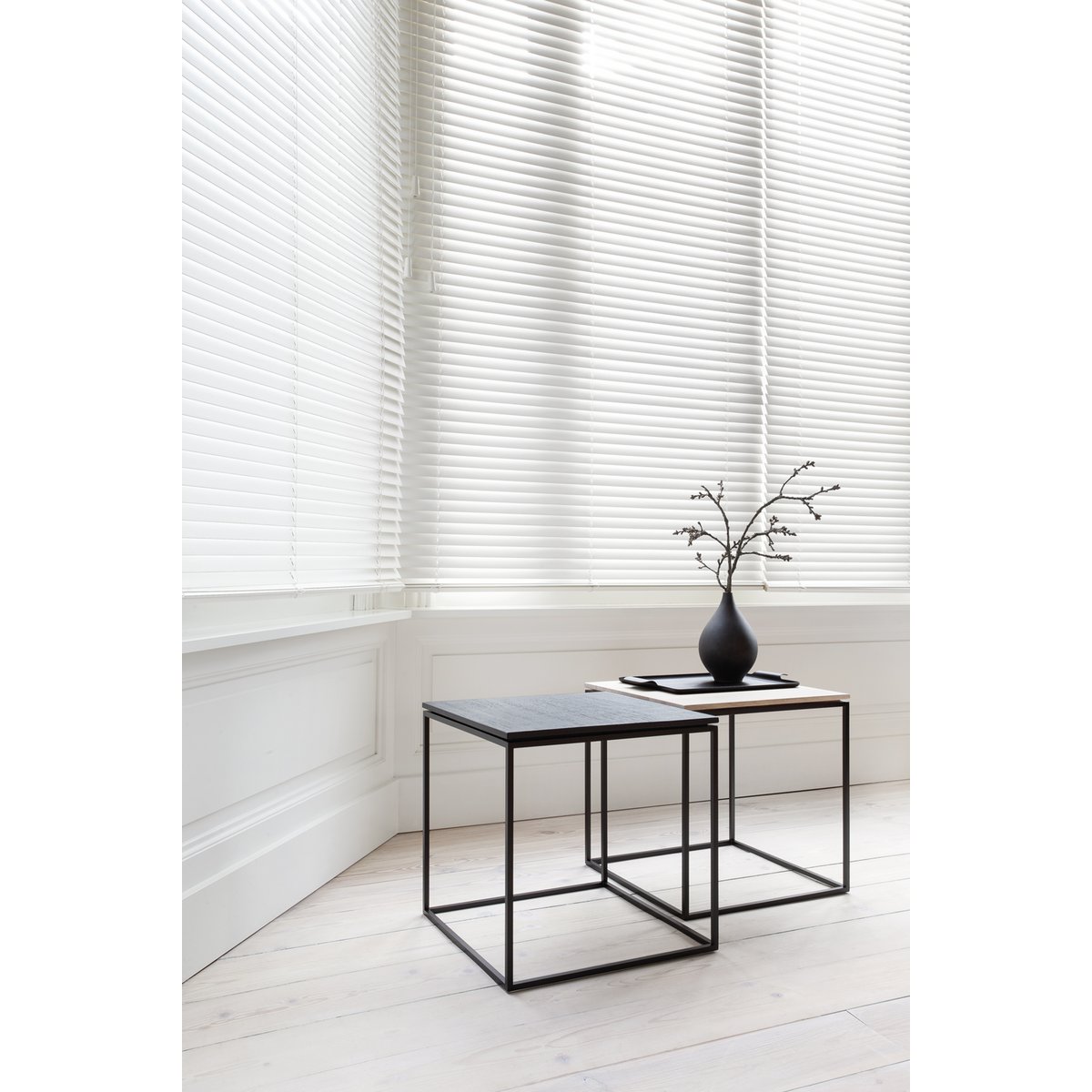 Mesa auxiliar 'Shadow' (40x40cm H40cm) Roble