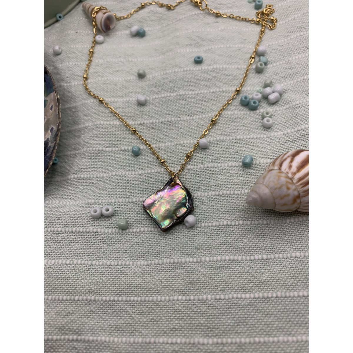 Muschelkette | 50 cm lange Surfer-Halskette aus goldenem Abalone-Edelstahl