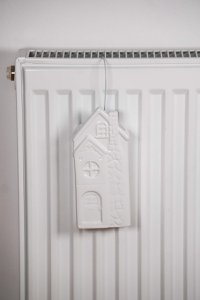 Ceramic humidifier house white Isabelle Rose
