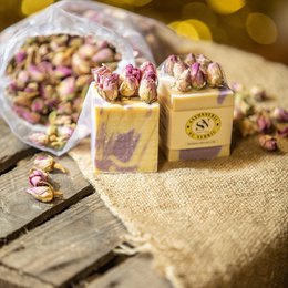 Savon artisanal Tradition Rose - Boutons de roses