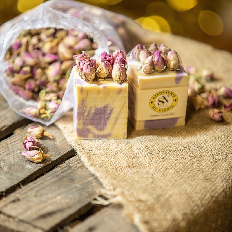 Savon artisanal Tradition Rose - Boutons de roses