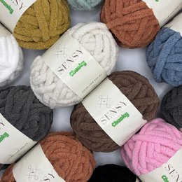 Sensy Chunky Yarn, Blanket Yarn, 7 oz, 28 Yards, Gauge 7 Jumbo