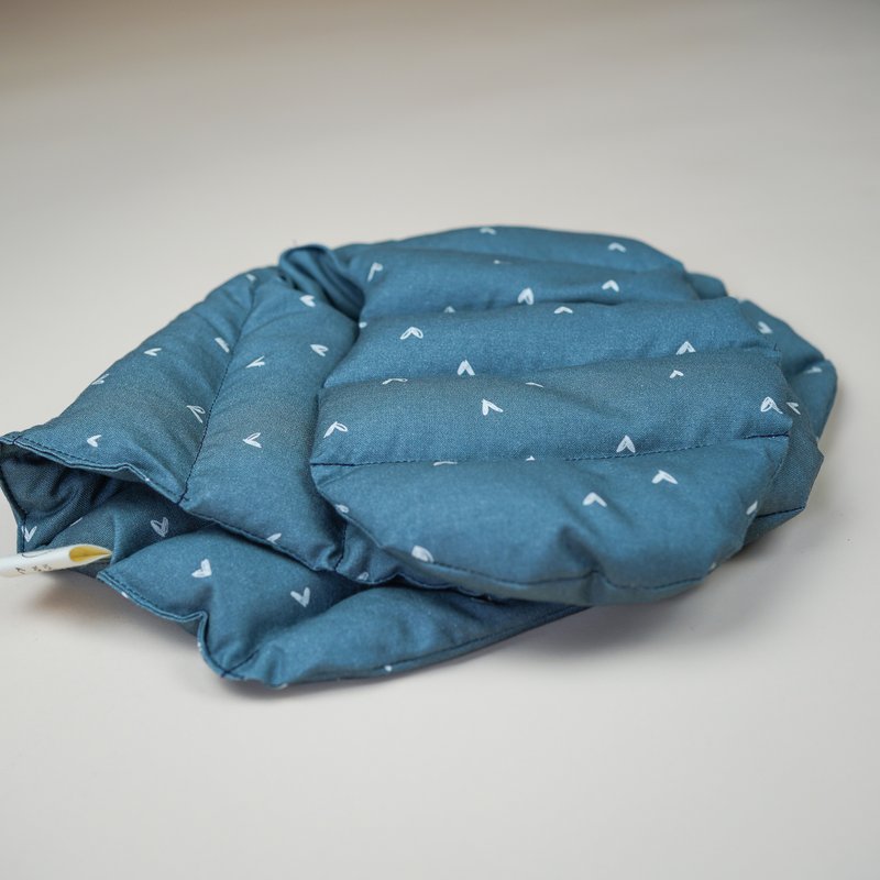 Naked pillows filled with organic spelled - heart blue