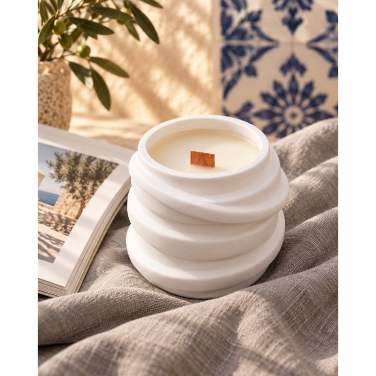 LAVURI TWISTER Candle Vanilla CUP – handgemachte Sojawachskerze