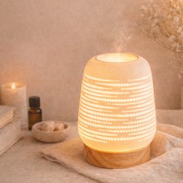 Calorya Quemador de Cera Perfumada n°16 - Quemador de Perfume Eléctrico para Fondant Perfumado - Elegante Lámpara de Perfume - Cerámica con Decoración Calada e Iluminación Ambiental