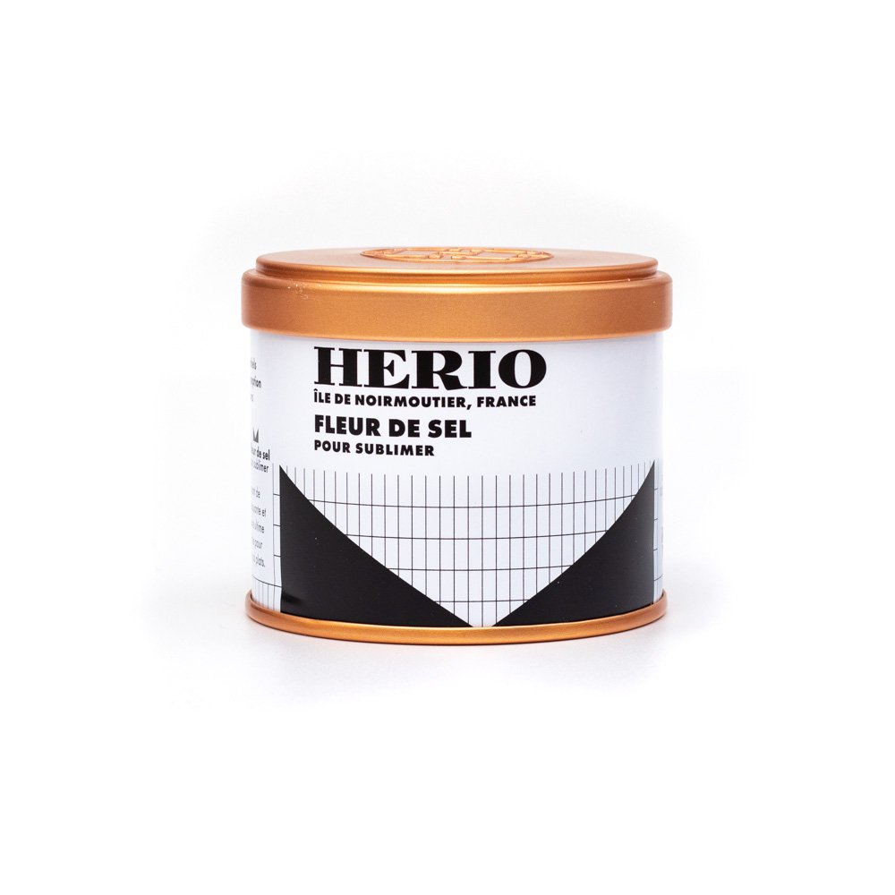 Traditional fleur de sel from Noirmoutier