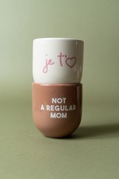 Sisi mug, Not a regular MOM