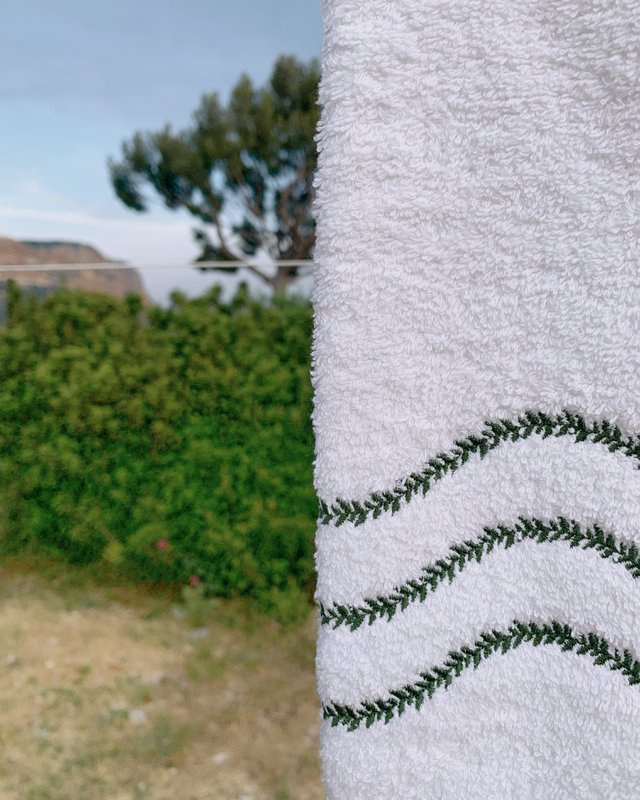 Serviette à main Sophia 50 x 100 cm fabriquée à 100% coton peigné