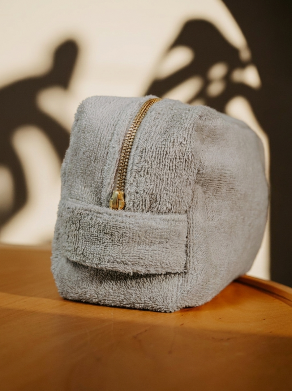 Pamukia GOTS Organic Cotton Terry Toiletry Bag 15 × 25 cm | Essence Collection