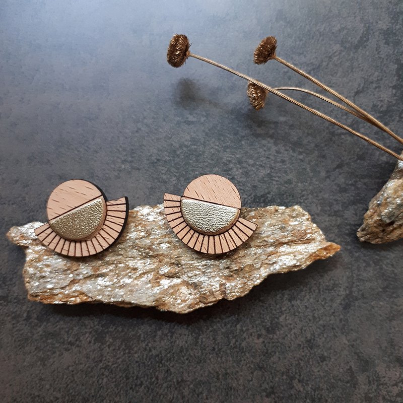 AZTEQUE gold earrings
