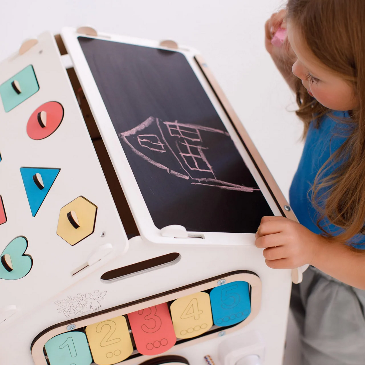 Casita de juegos sensorial BusyBoard - Blanco