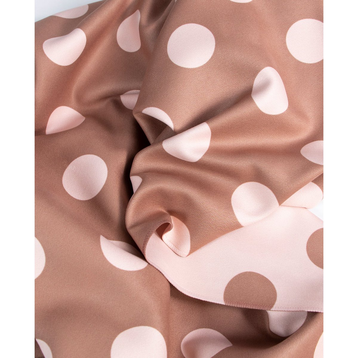 Towel Dots Chestnut Brown