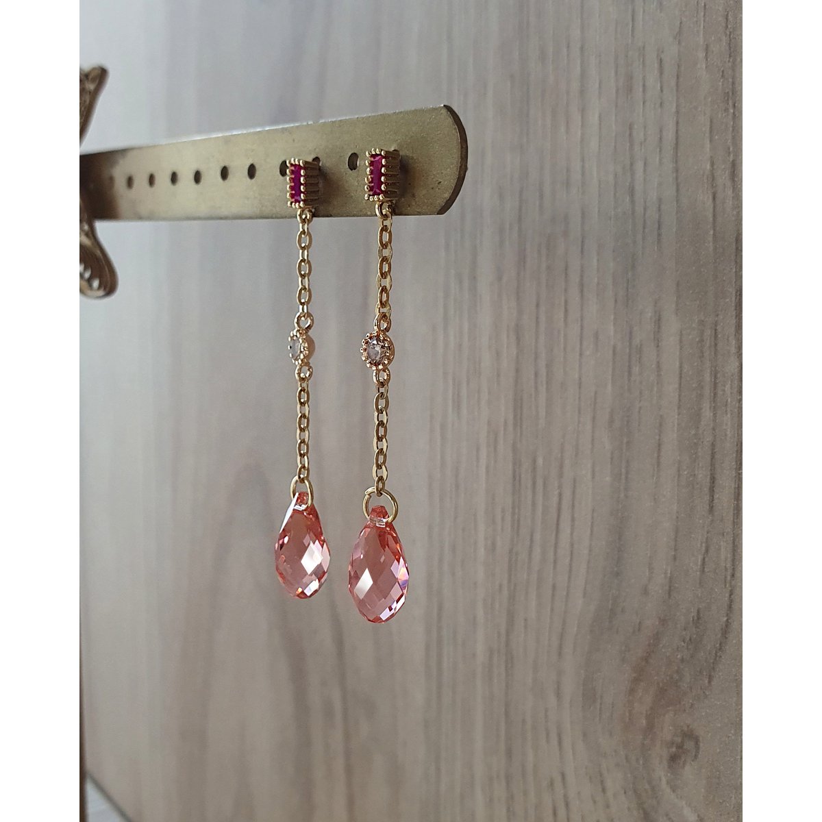 18K gold plated Pink stud earrings with Rose Peach crystals