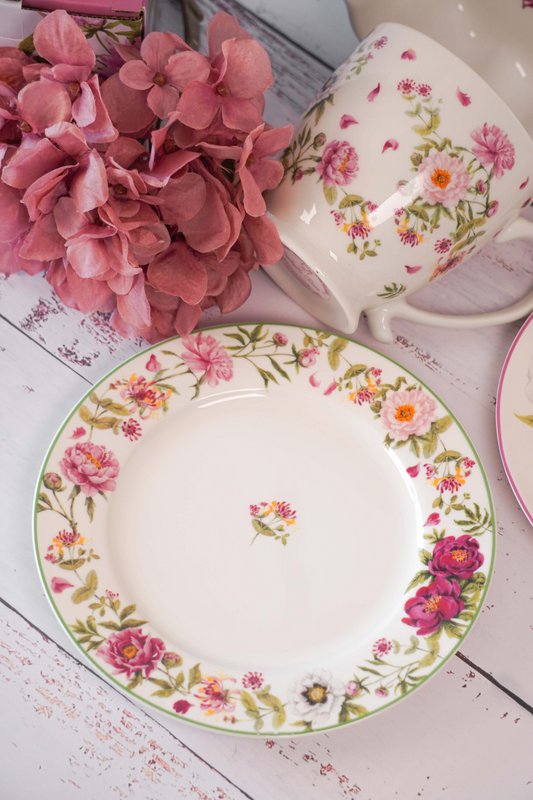 Porcelain dessert plate Peony 19,5 cm Isabelle Rose