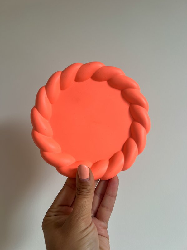 Twist Tray Neon Orange