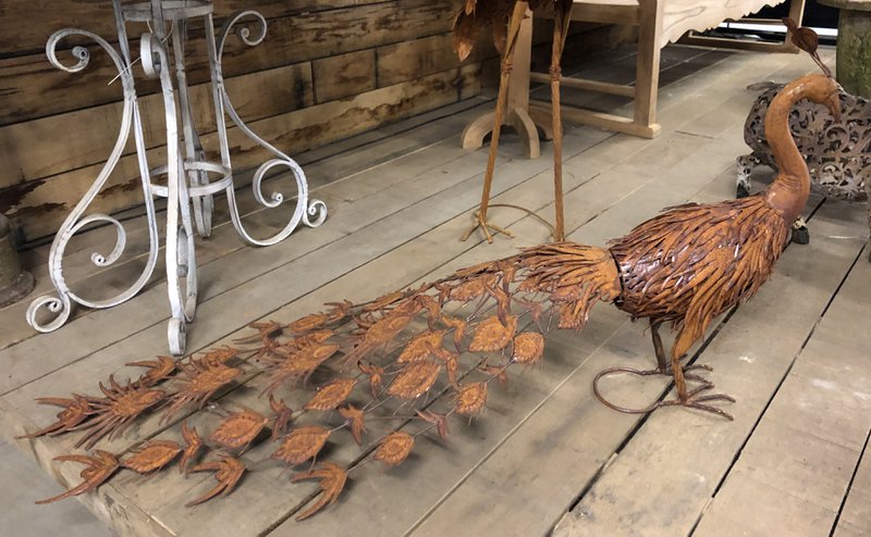 Eiserner Pfau, 130x64x65cm
