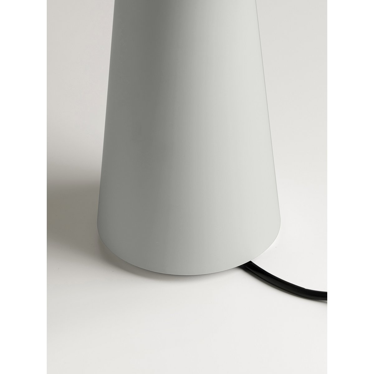 BORDLAMPE MOVE ME LYSEGRÅ