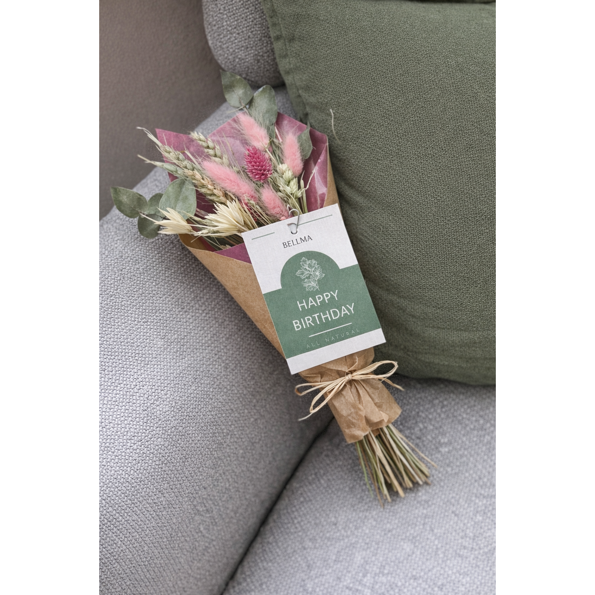 Small dried flower bouquet with card - Happy Birthday