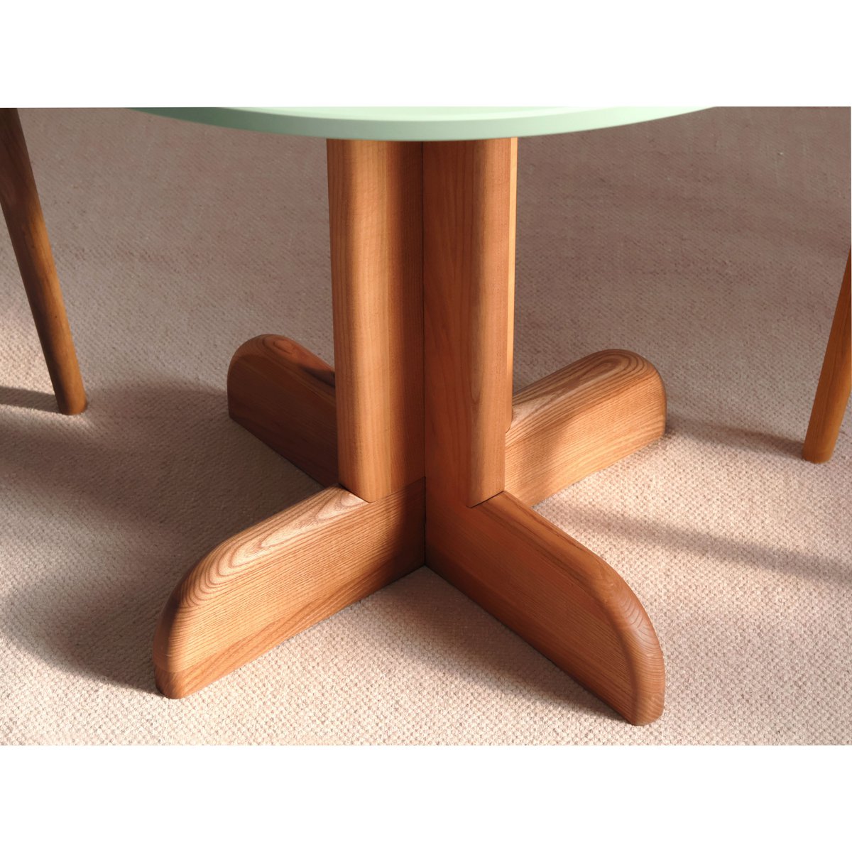 Ronde eettafel Dega
