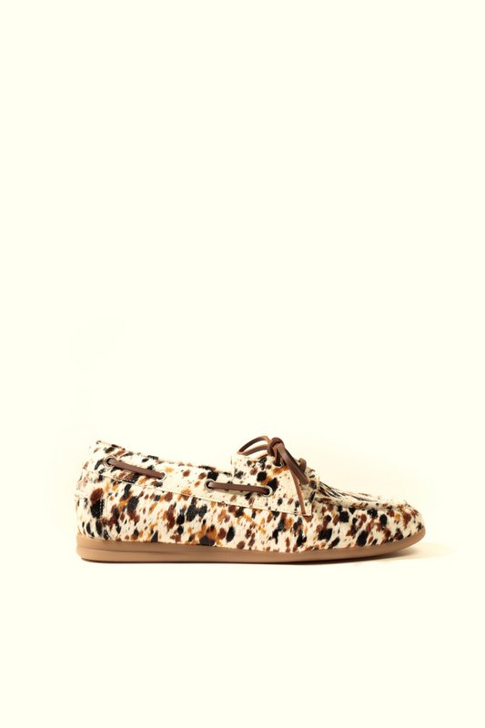 KAI COW PRINT – Leren bootschoenen met haar erop