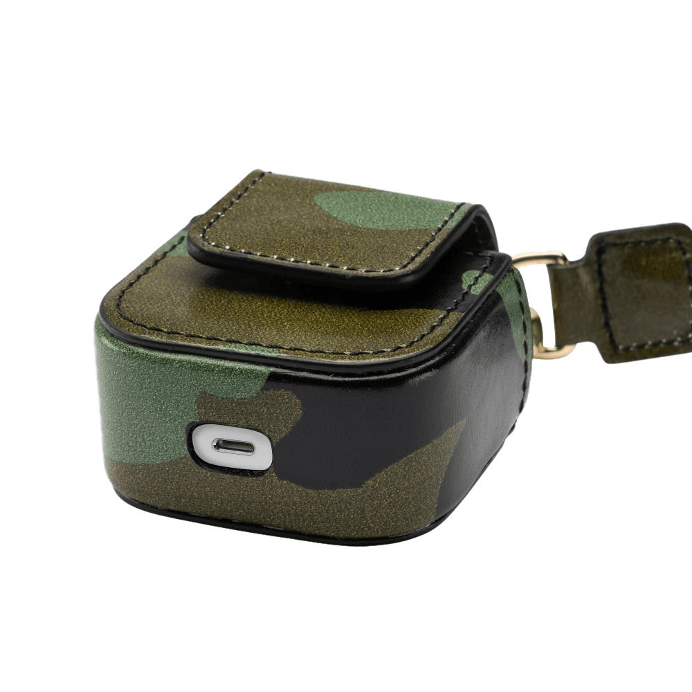 AIRPODS CASE CAMOUFLAGE GROEN MET KARABIJNHAAK