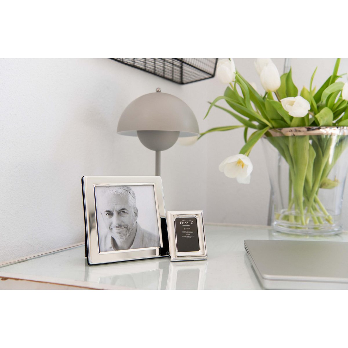 EDZARD photo frame Salerno for photo 10 x 10 cm, noble silver-plated, tarnish-resistant