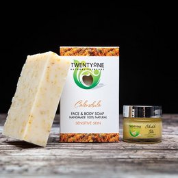 Calendula-infused regenerating cream set with natural ingredients for nourishing skin. Contains calendula, shea butter, and essential oils.
