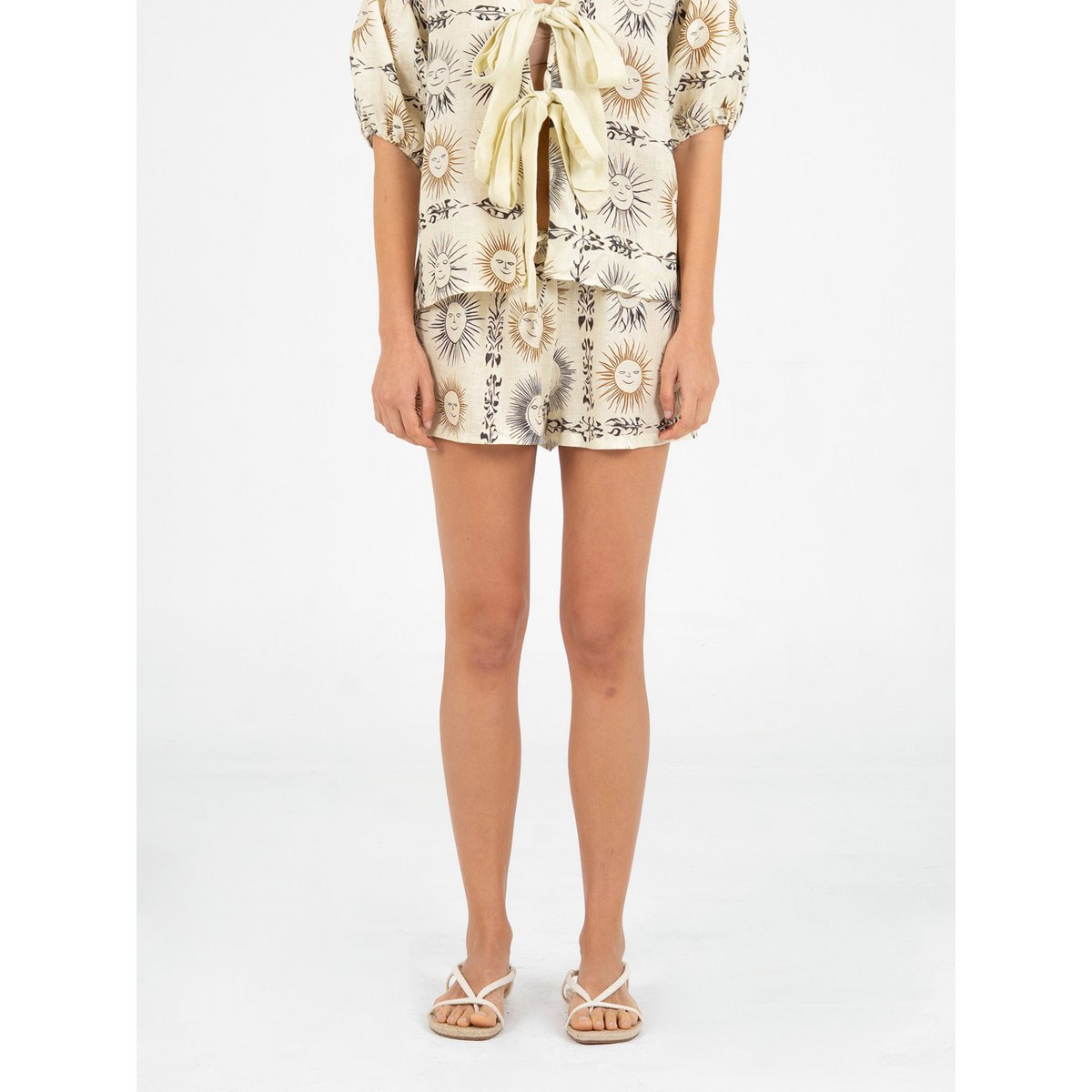 Soleil Spirit short met zonprint
