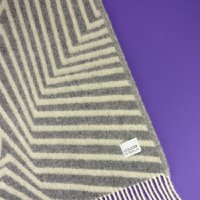Woolen Blanket leaves granite