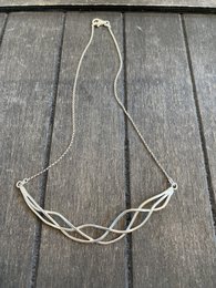 Silver tangle necklace