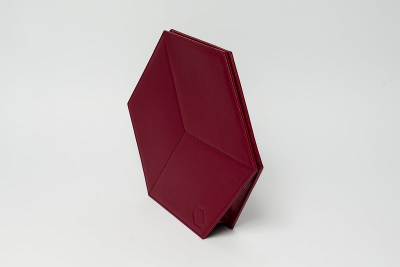 Piatto esacubo rosso