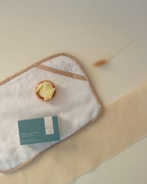 Reusable makeup remover wipe