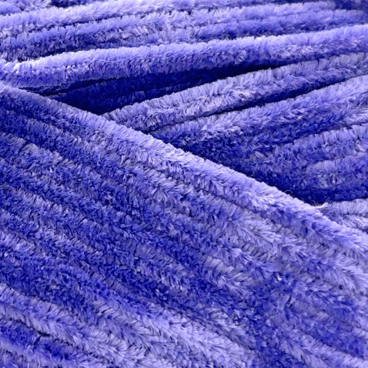 Sensy Velvet Slim Garn, Amigurumi Garn, 3,5 oz, 218 Yards, Gauge 3 Light
