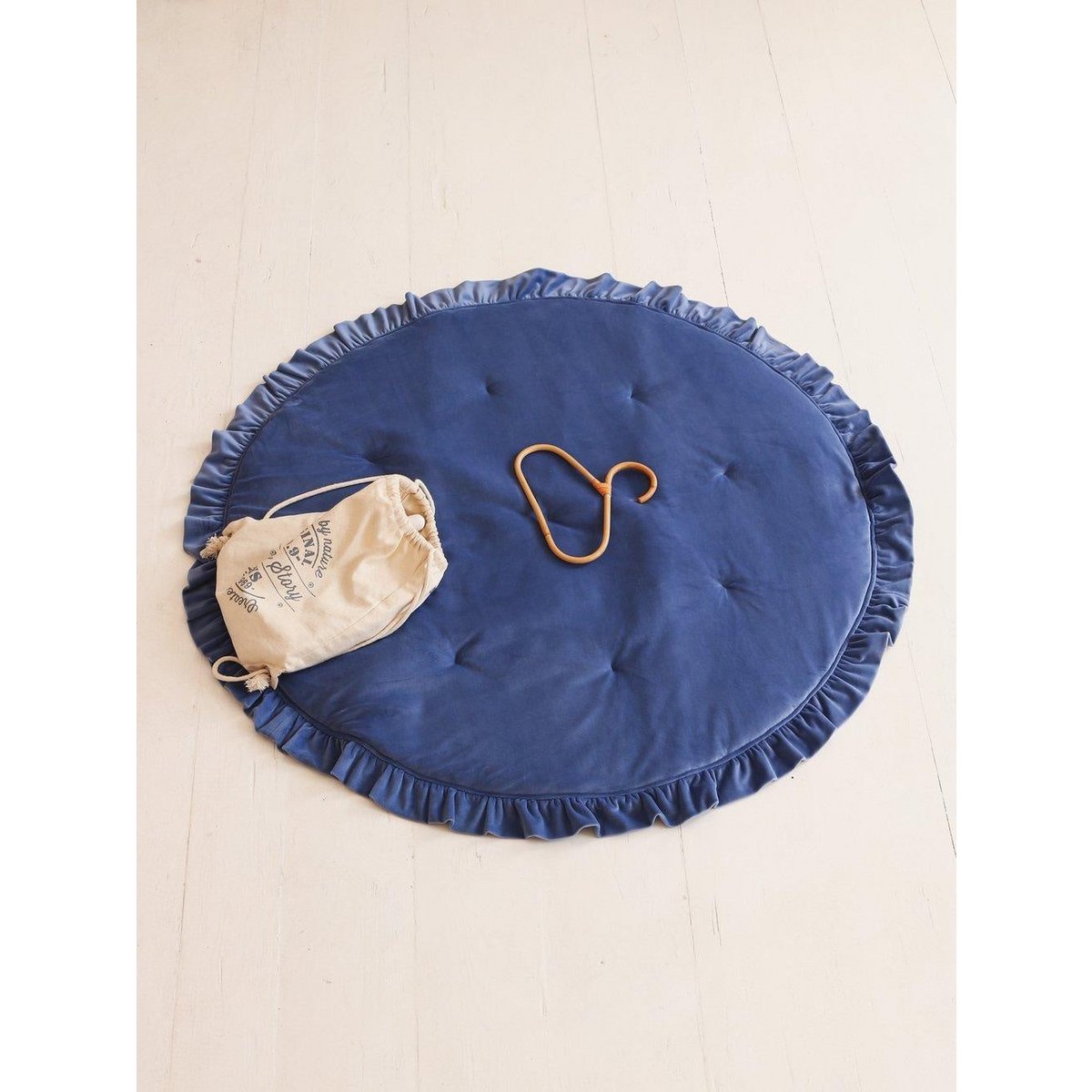 Mata Soft Velvet z Falbanką „Sapphire”