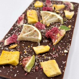 Premium milk chocolate - Pina Colada 95g