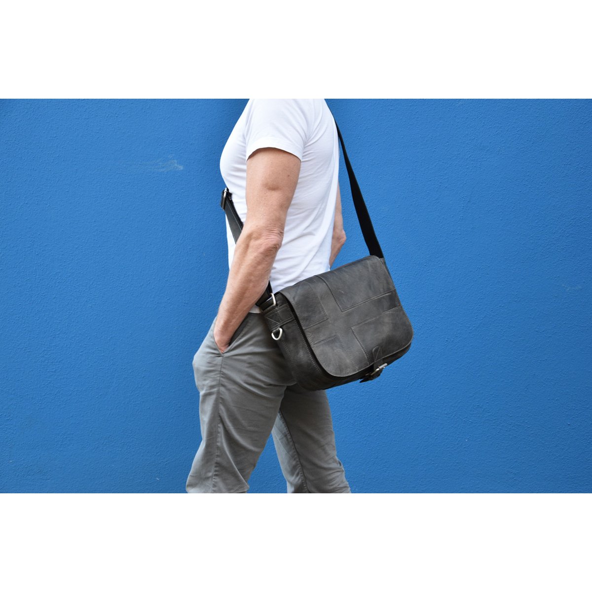 Veinticinco bolso de mensajero Antigo Cross Black *una bolsa dos estilos *