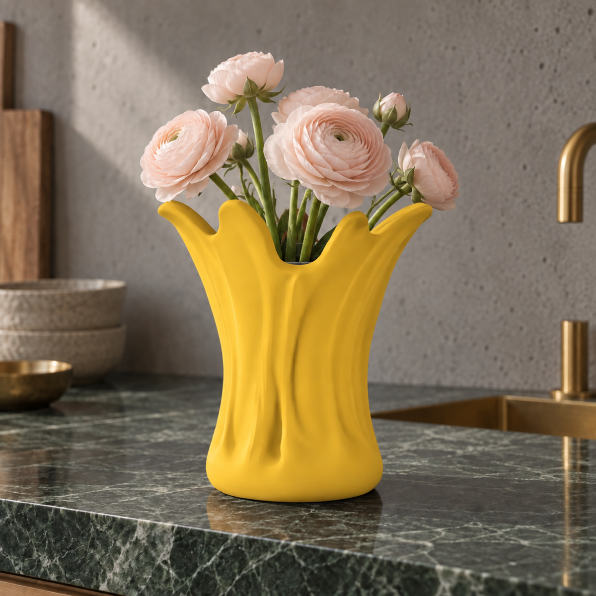 Ondara Sculptural Vase