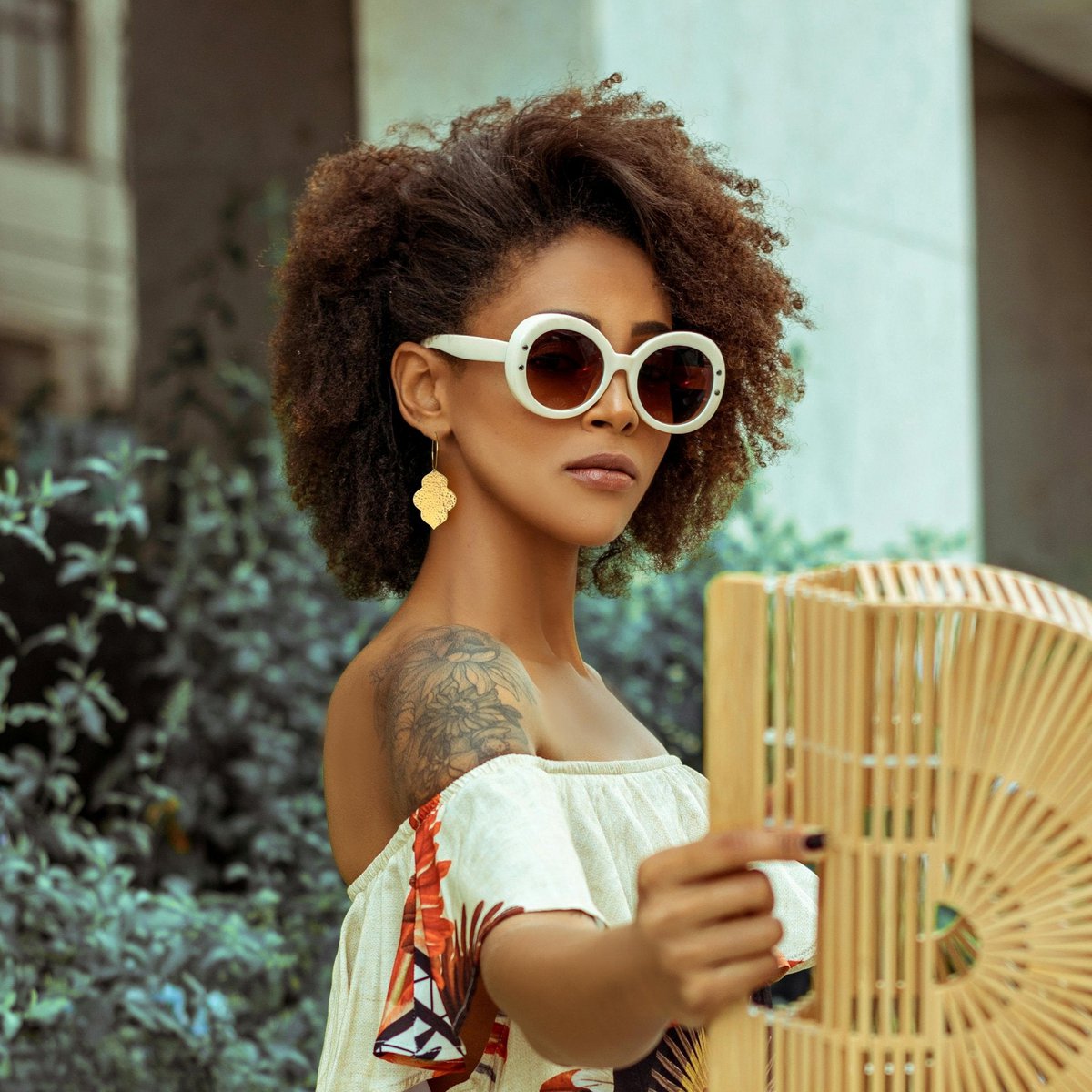 CALLIOPE – Hammered Gold Hoops in Brass
