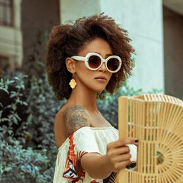 CALLIOPE – Hammered Gold Hoops in Brass