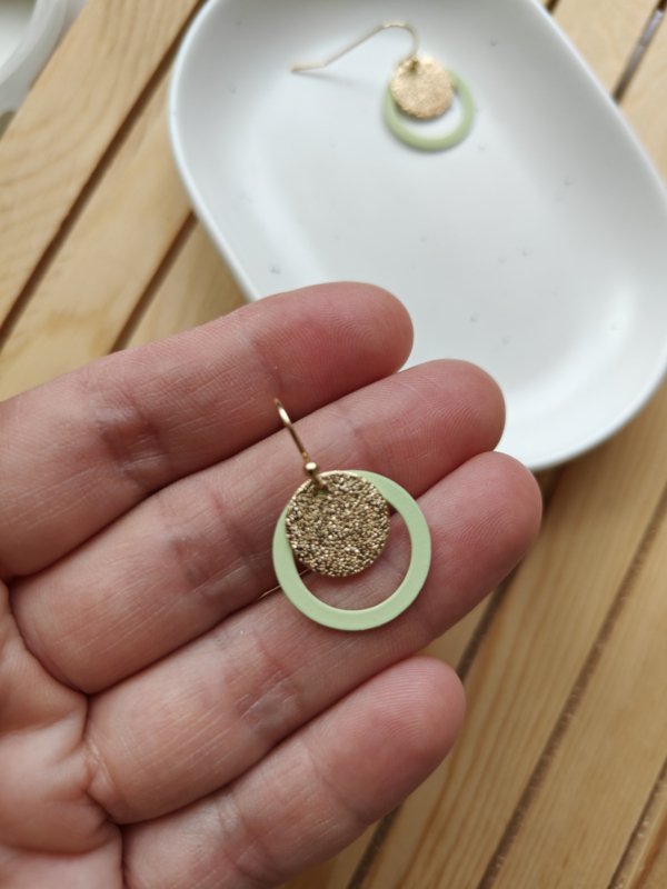 Polly (pastelgroen-goud)
