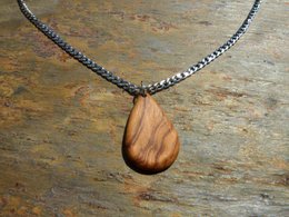 Necklace made of olive wood with great grain in the shape of a teardrop, silver curb chain made of stainless steel, handmade